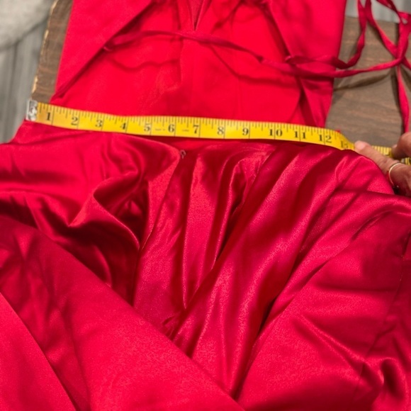 La Femme Strappy Back Satin Ballgown in Deep Red.Size 2 - Picture 16 of 16